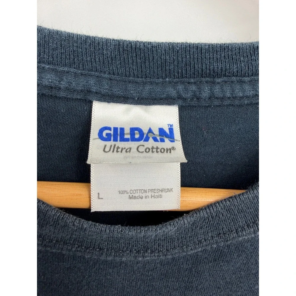 Gildan Red Onion Saloon Brothel T-Shirt Men Large Black Skagway Alaska Graphic